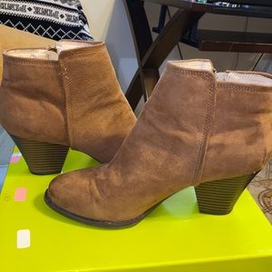 Boots from New York and company brown size 7